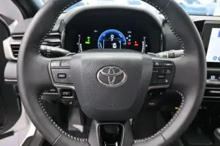 Toyota Camry 2026 SE 4dr Sedán