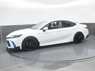 Toyota Camry 2026 SE 4dr Sedán