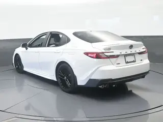 Toyota Camry 2026 SE 4dr Sedán