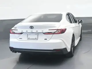 Toyota Camry 2026 SE 4dr Sedán