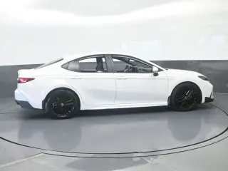 Toyota Camry 2026 SE 4dr Sedán