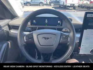 Ford Mustang Mach-E 2023 SUV de 4 puertas AWD Select