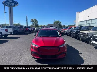 Ford Mustang Mach-E 2023 SUV de 4 puertas AWD Select