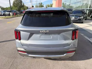 Kia Sorento 2024 AWD S 4 puertas SUV