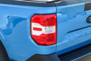 Ford Maverick 2025 XL 4 puertas SuperCrew caja corta de 4.5 pies