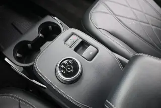 Ford Mustang Mach-E 2023 Select SUV de 4 puertas