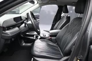 Ford Mustang Mach-E 2023 Select SUV de 4 puertas