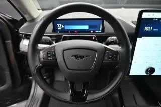 Ford Mustang Mach-E 2023 Select SUV de 4 puertas