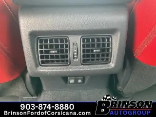 Toyota Camry 2026 SE sedán de 4 puertas