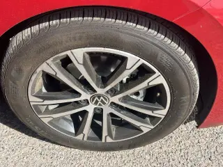 Volkswagen Jetta 2024 Sport sedán de 4 puertas 8A