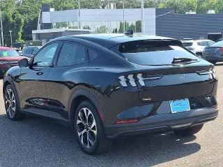 Ford Mustang Mach-E 2024 Select 4dr SUV