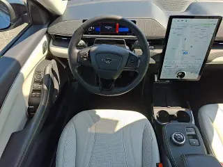 Ford Mustang Mach-E 2022 AWD Premium 4dr SUV