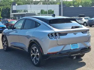 Ford Mustang Mach-E 2022 AWD Premium 4dr SUV