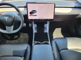 Tesla Model 3 2018 AWD Performance 4dr Fastback