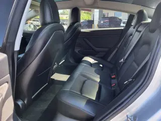 Tesla Model 3 2018 AWD Performance 4dr Fastback