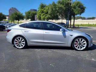 Tesla Model 3 2018 AWD Performance 4dr Fastback
