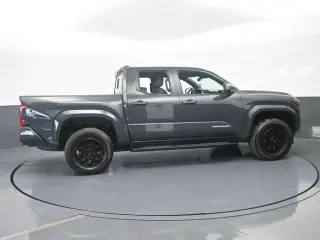 Toyota Tacoma 2024 4x2 SR5 4dr Double Cab 5.0 ft SB