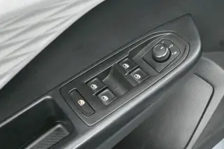 Volkswagen Taos 2024 S SUV de 4 puertas