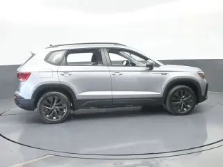 Volkswagen Taos 2024 S SUV de 4 puertas