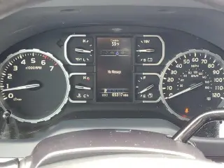 Toyota Tundra 2021 4x4 SR 4 puertas Cabina Doble Pickup Caja Corta