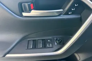 Toyota RAV4 Híbrido 2019 AWD Limited SUV de 4 puertas