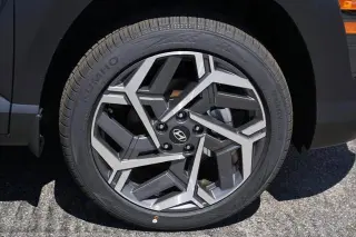 Hyundai KONA 2026 AWD SEL Premium SUV de 4 puertas