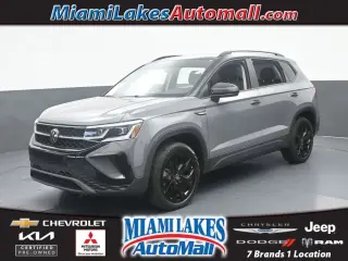 Volkswagen Taos 2024 SE Black SUV de 4 puertas