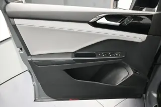 Volkswagen Taos 2024 SE Black SUV de 4 puertas