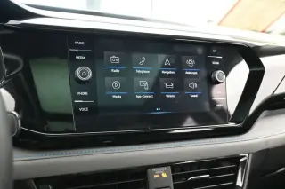 Volkswagen Taos 2024 SE Black SUV de 4 puertas