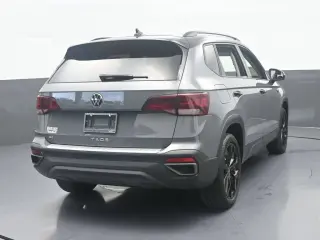 Volkswagen Taos 2024 SE Black SUV de 4 puertas