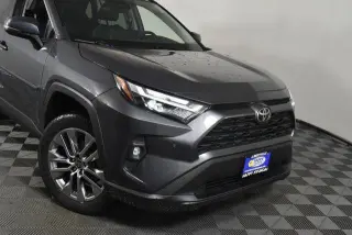 Toyota RAV4 2023 AWD XLE Premium SUV de 4 puertas