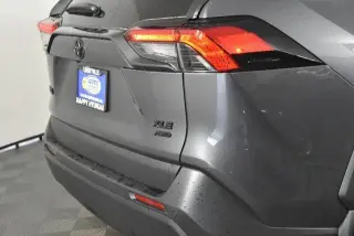 Toyota RAV4 2023 AWD XLE Premium SUV de 4 puertas