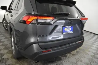 Toyota RAV4 2023 AWD XLE Premium SUV de 4 puertas