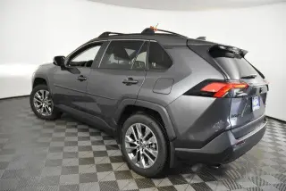 Toyota RAV4 2023 AWD XLE Premium SUV de 4 puertas