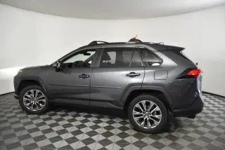 Toyota RAV4 2023 AWD XLE Premium SUV de 4 puertas
