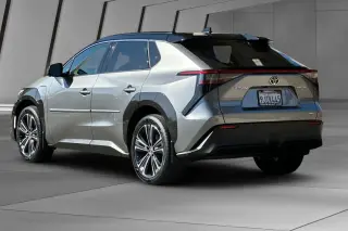Toyota bZ4X 2023 AWD Limited Crossover de 4 puertas