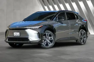 Toyota bZ4X 2023 AWD Limited Crossover de 4 puertas