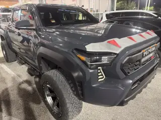 Toyota Tacoma 2025 4x4 TRD Sport HV 4 puertas Doble Cabina 5.0 pies Caja Corta