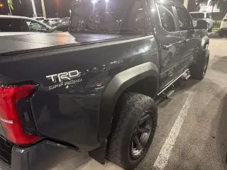Toyota Tacoma 2025 4x4 TRD Sport HV 4 puertas Doble Cabina 5.0 pies Caja Corta