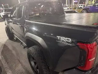Toyota Tacoma 2025 4x4 TRD Sport HV 4 puertas Doble Cabina 5.0 pies Caja Corta