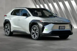 Toyota bZ4X 2023 AWD XLE Crossover de 4 puertas