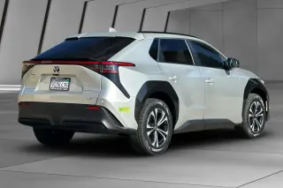 Toyota bZ4X 2023 AWD XLE Crossover de 4 puertas