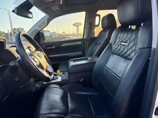 Toyota Tundra 2019 4x4 Platinum 4 puertas CrewMax Cab Pickup SB (5.7L V8)