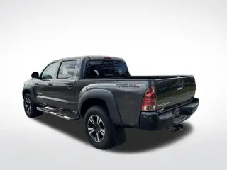 Toyota Tacoma 2015 4x2 PreRunner 4 puertas Doble Cabina Caja Corta 5.0 pies 4A