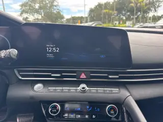 Hyundai ELANTRA 2023 SEL Sedán de 4 puertas