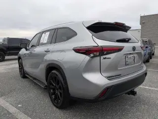 Toyota Highlander 2024 LE SUV de 4 puertas