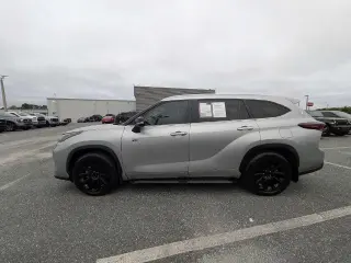 Toyota Highlander 2024 LE SUV de 4 puertas