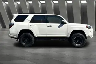 Toyota 4Runner 2022 4x4 TRD Off-Road Premium SUV de 4 puertas