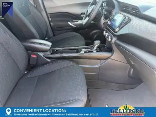 Nissan Kicks 2023 SV Crossover de 4 puertas