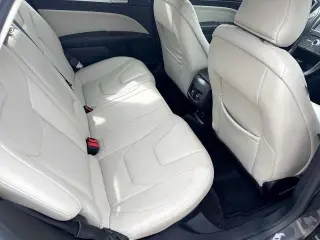 Sedán de 4 puertas Ford Fusion 2017 AWD Titanium